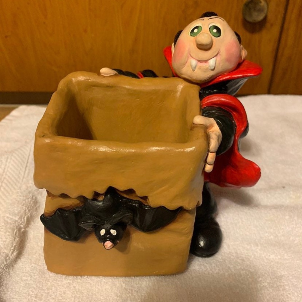 Cute Vampire candy box - Picture 4 of 4